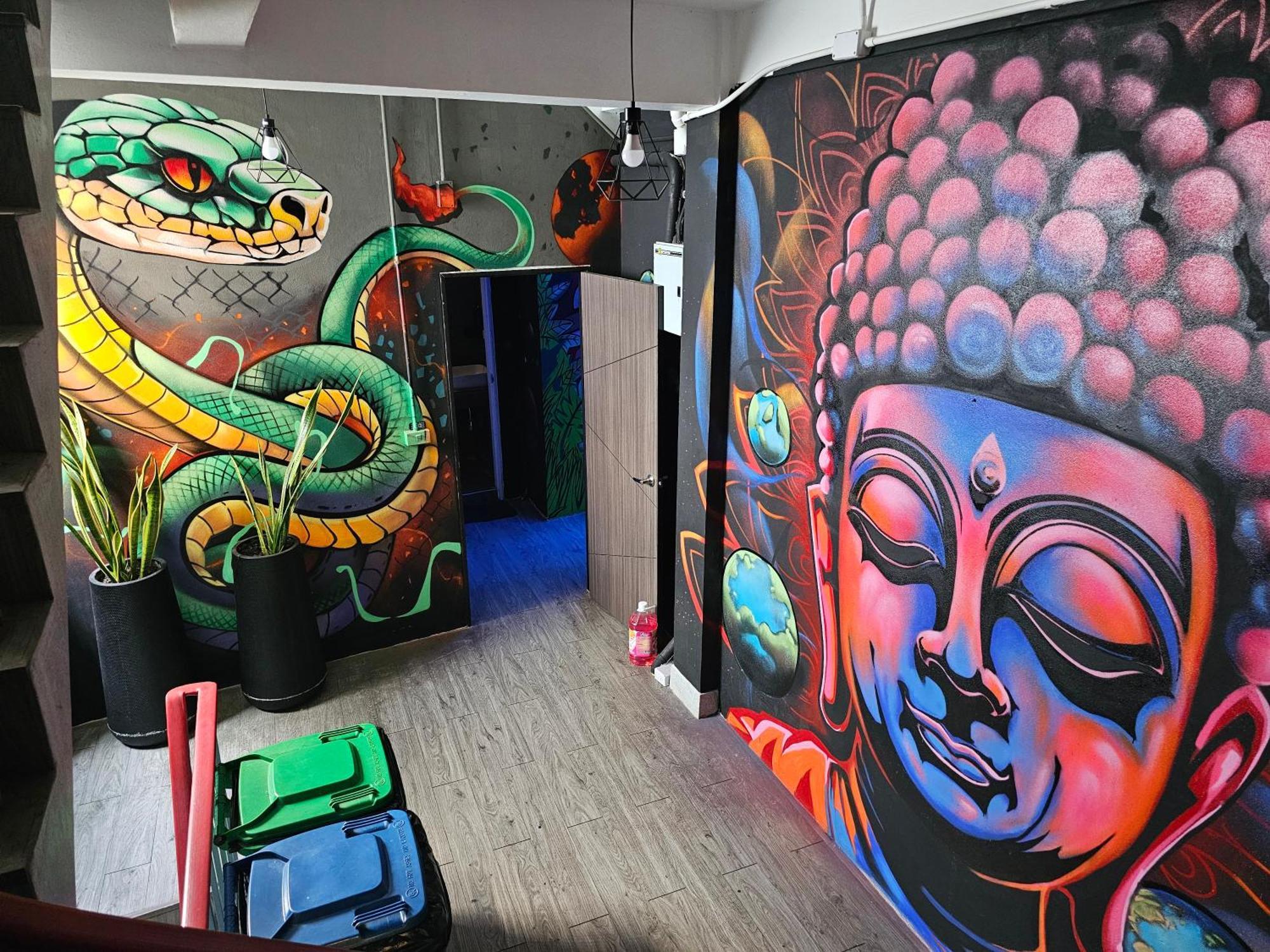 Urban Jungle Hostel Bangkok Ngoại thất bức ảnh